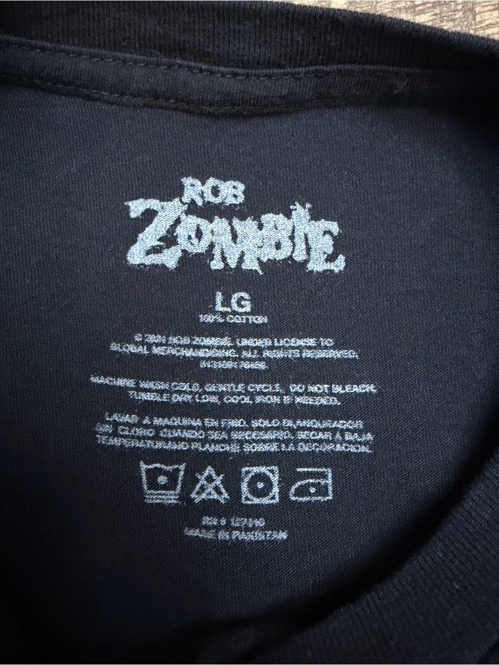 Rob Zombie Black Short-Sleeve Graphic Tee with Red & White Artwork - Picture 4 of 7